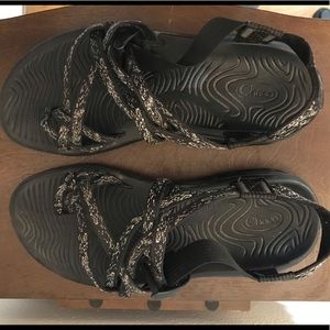 CHACOS TOE STRAP SANDAL